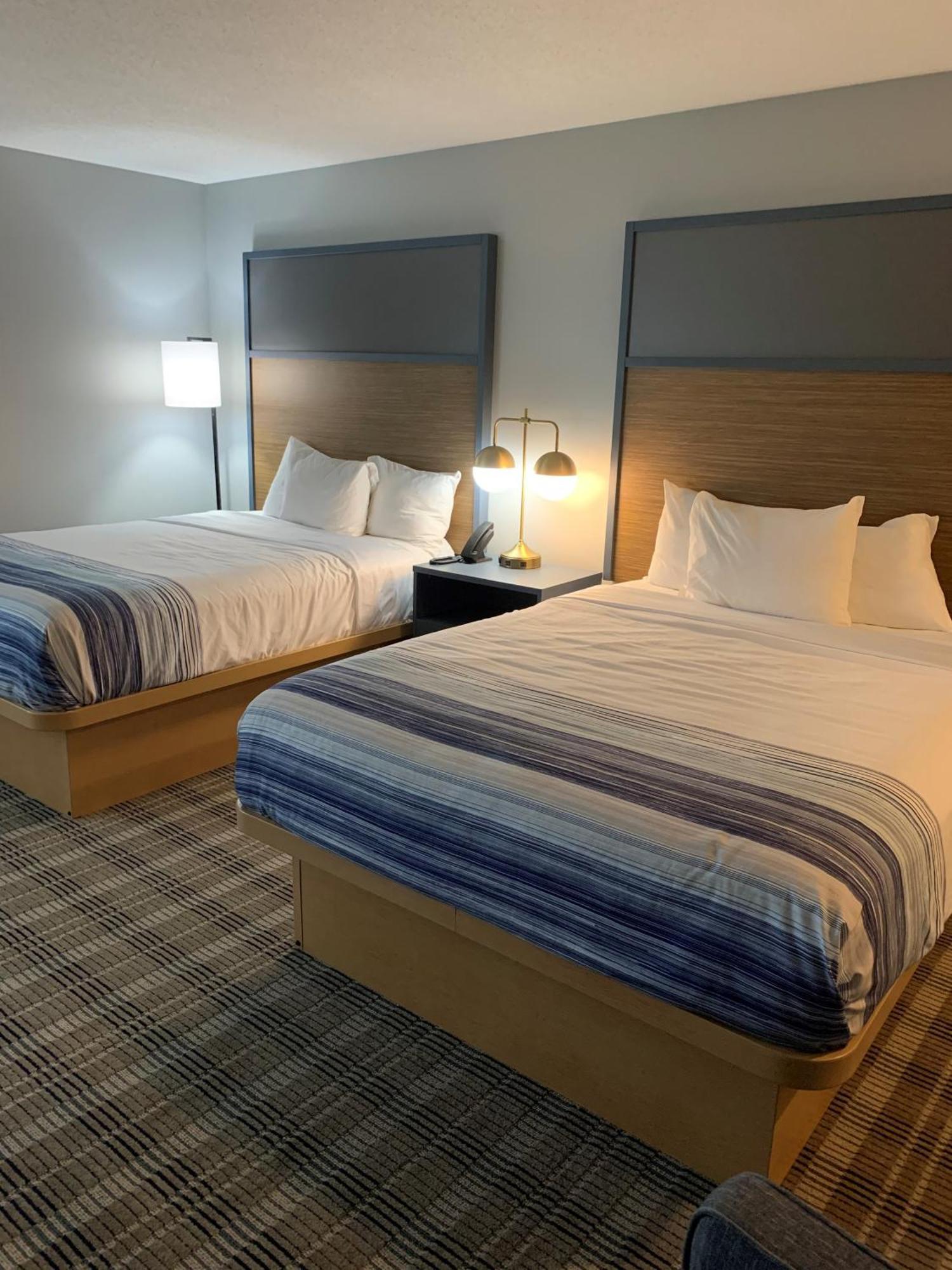 Americinn By Wyndham Marshfield Eksteriør bilde