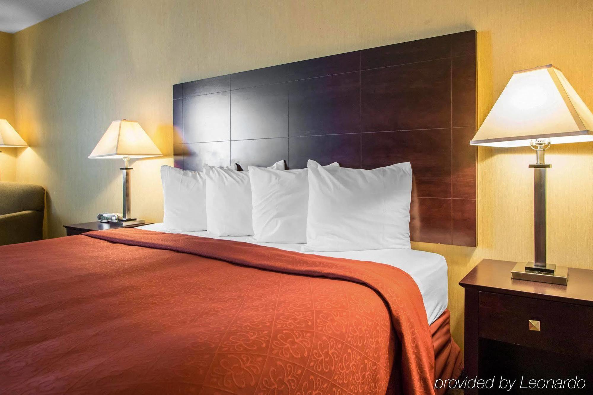 Americinn By Wyndham Marshfield Eksteriør bilde