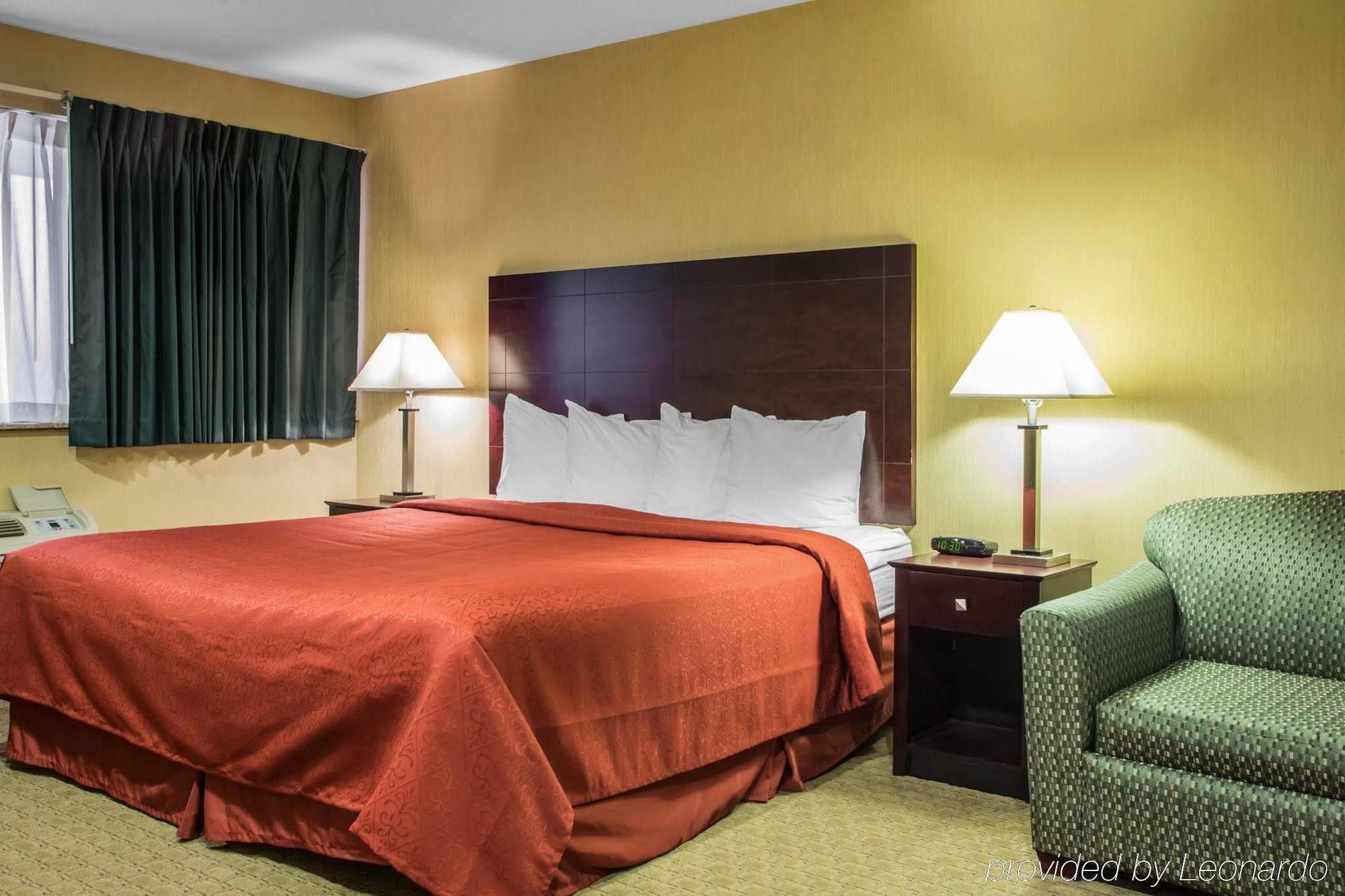 Americinn By Wyndham Marshfield Eksteriør bilde